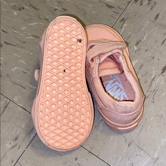 Vans - Picture 5 of 5